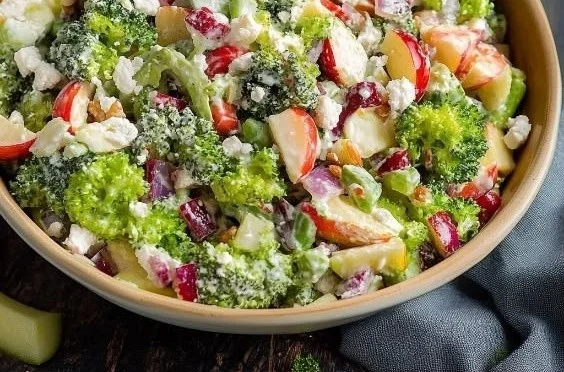 Creamy Broccoli Apple Salad